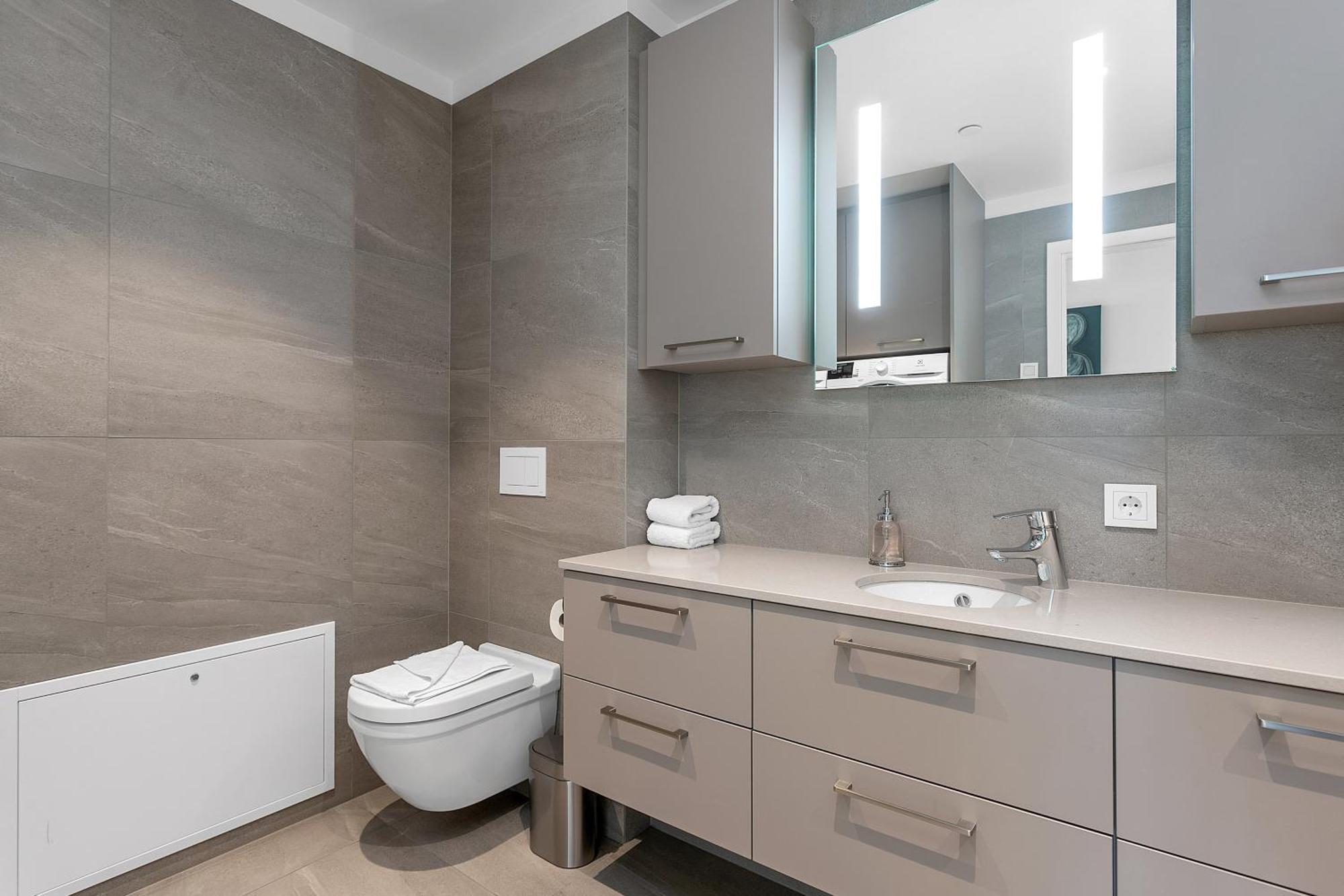 Spacious Luxury 3br With 2 Bathrooms 1003 Apartment Reykjavík