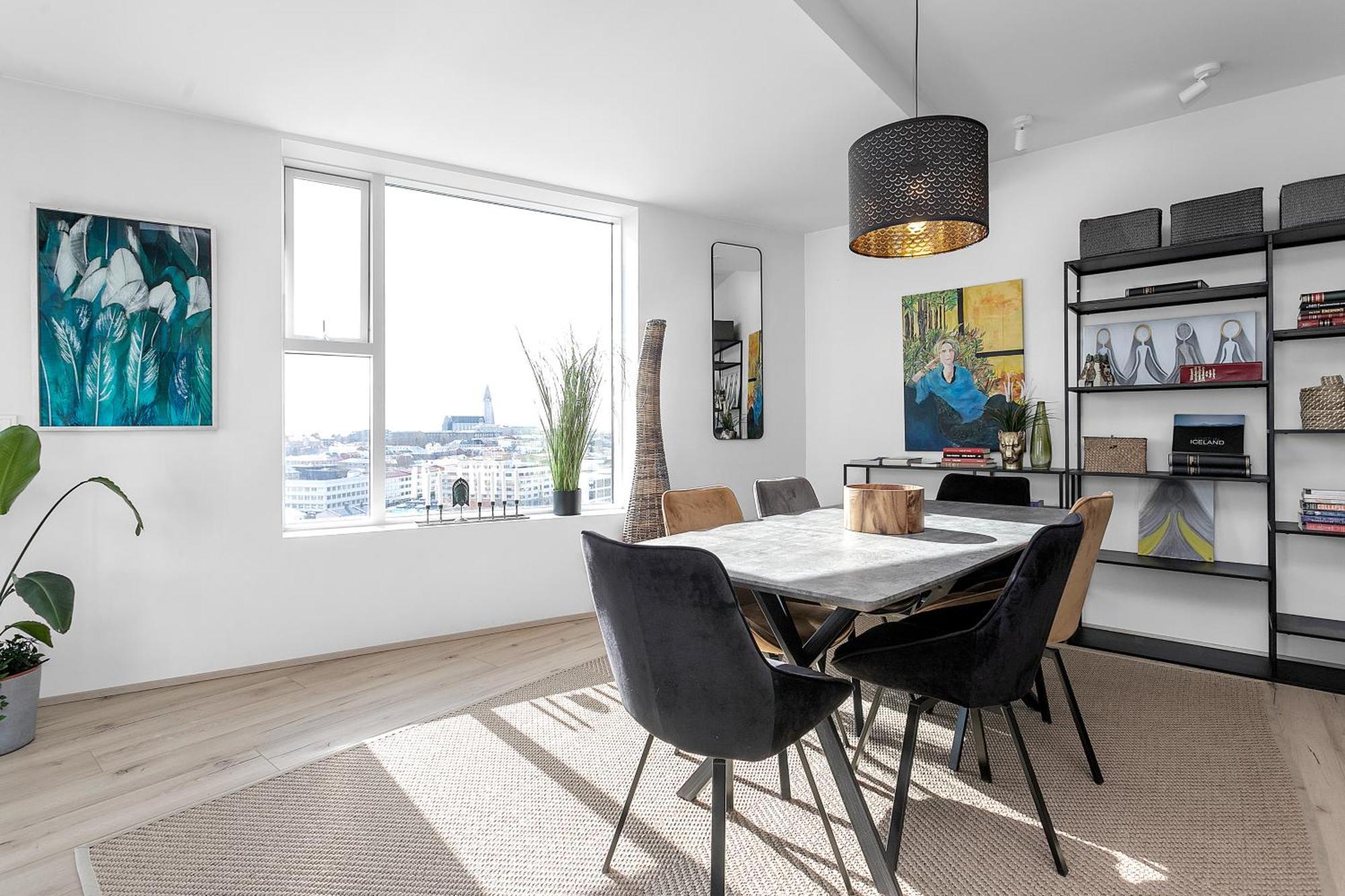 Apartment Spacious Luxury 3br With 2 Bathrooms 1003